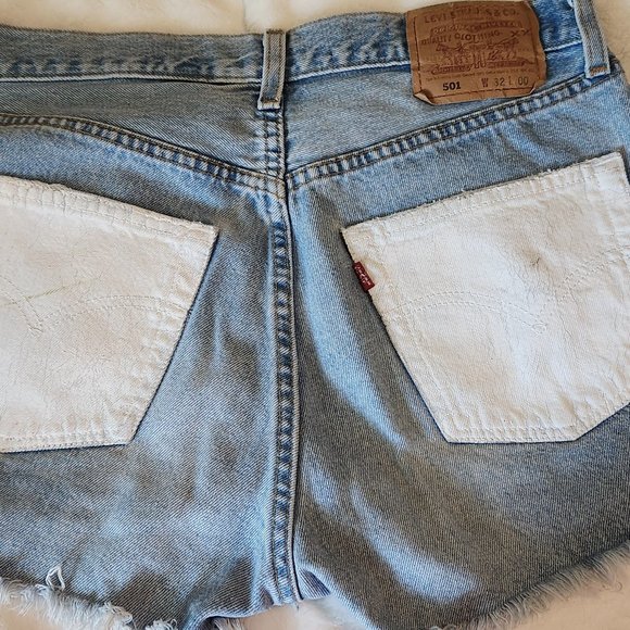 Levi 501 Shorts - Picture 2 of 4